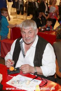 Hoenig AEZ Charity 084