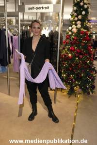 AlsterhausChristmasShopping 07112024 544