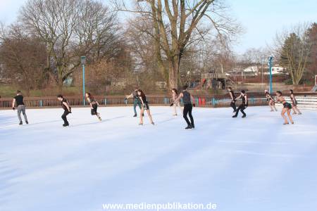 Holiday on Ice PUB 05022014 001