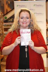 ColleenHoover 27092016 001