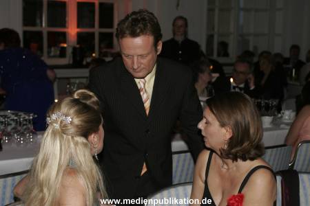 Blauer Ball 2005 124