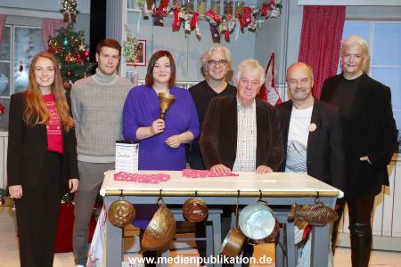 Weihnachtsbaeckerei 18112023 019
