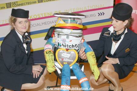 hitchBOT 23022015 024