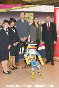 hitchBOT 23022015 031