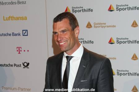 GoldeneSportpyramide 12092015 0001