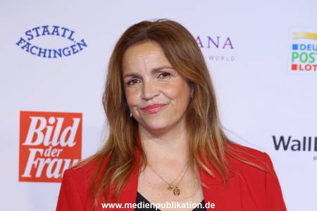 GoldeneBildDerFrau 09112022 562