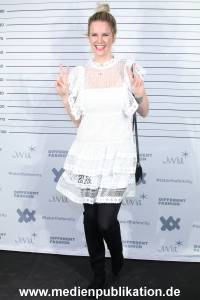 Different Fashion 01022018 071