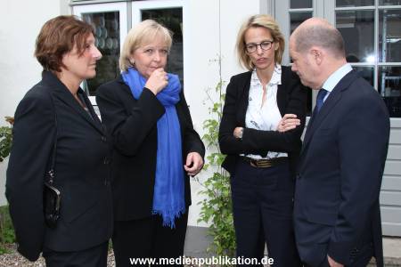 Grass Gedenkfeier 10052015 242