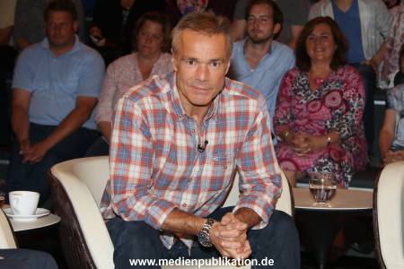 Lanz Sendung1 28062016 SF0807 038