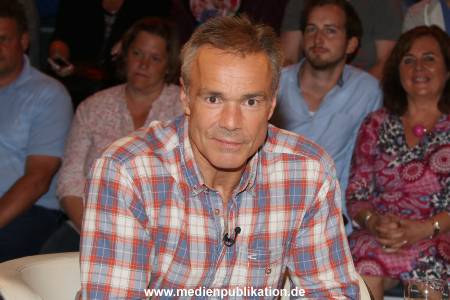 Lanz Sendung1 28062016 SF0807 039