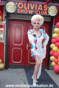 Olivia Jones 06062023 157