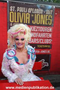 Olivia Jones 06062023 402