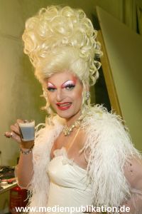 Olivia Jones 20012007 012