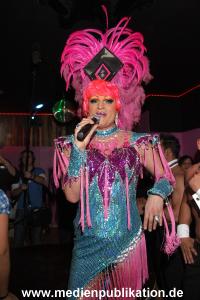 Olivia Jones 29042010 006