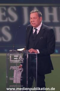 LEA Award 04042016 666