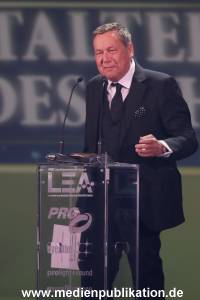 LEA Award 04042016 670