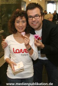 Love Helps 29042006 069
