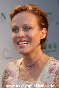 Love Helps Gala 7052006 017