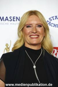 GoldeneBildDerFrau 11102023 044