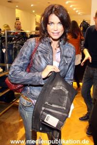 Gala Shoppingnight 22042010 070