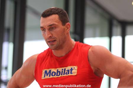 Klitschko Wiegen 07112012 024