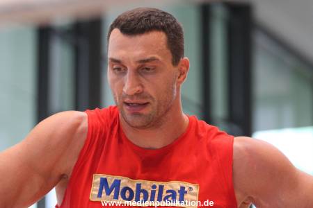 Klitschko Wiegen 07112012 025
