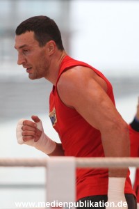 Klitschko Wiegen 07112012 031