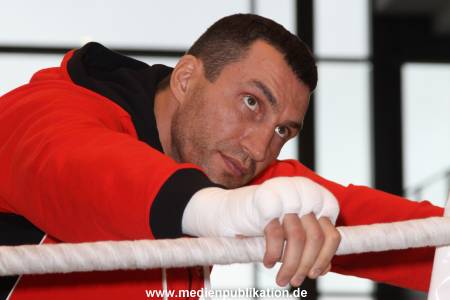 Klitschko Wiegen 07112012 042