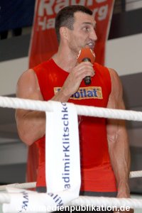 Klitschko Wiegen 07112012 051