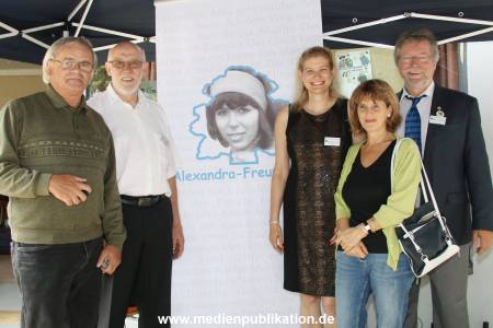 Alexandra Gedenktafel 30072016 052
