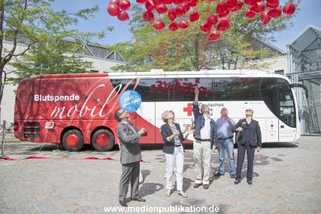 Hofer Blutspendebus 17072013 028