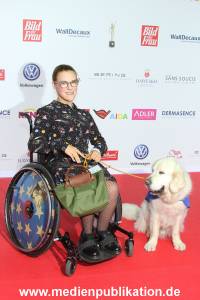 Goldene Bild der Frau 21102017 539