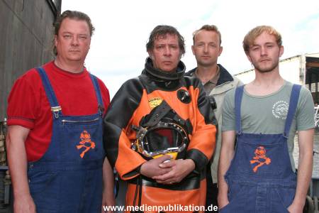 Mann im Strom 030