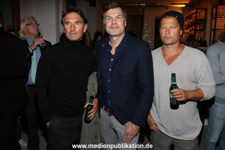Schweiger Barefood 02112016 439