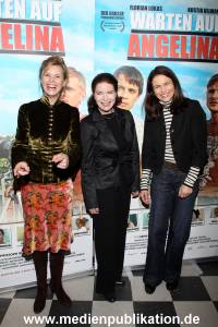 Angelina 05012009 001