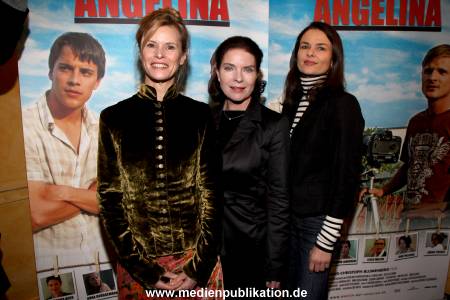 Angelina 05012009 017