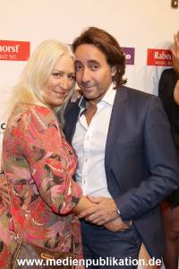 Goldene Bild der Frau 13102016 433