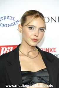 GoldeneBildDerFrau 11102023 029