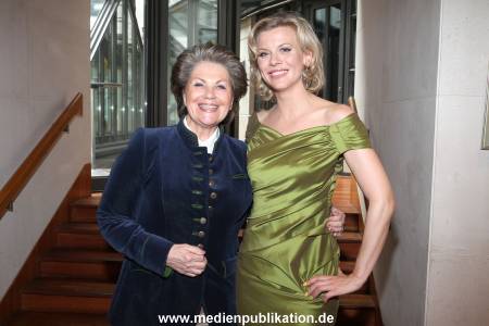 Ladies Lunch 10042012 056