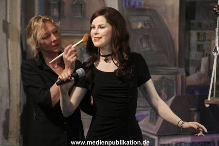 Lena Wachsfigur 26052011 008