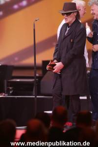 LEA Award 04042016 1095