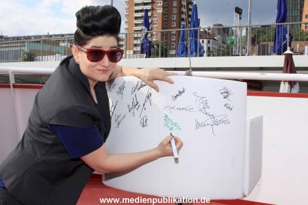 Charity Coiffure Chair 24082010 022