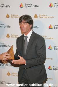 GoldeneSportpyramide 12092015 0228