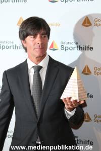 GoldeneSportpyramide 12092015 0237