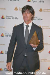 GoldeneSportpyramide 12092015 0261