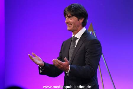GoldeneSportpyramide 12092015 0266