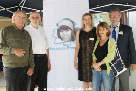 Alexandra Gedenktafel 30072016 053