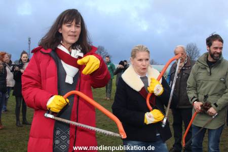Glantz Promi Baumsaegen 11122016 008