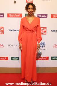 Goldene Bild der Frau 13102016 501