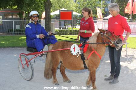 Bild Promirenntag 09062013 588